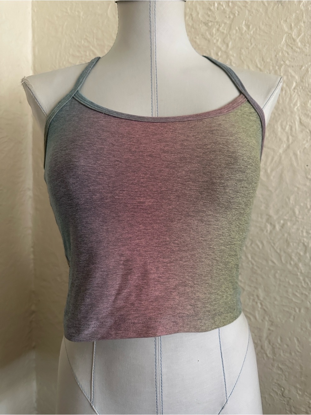 Beyond Yoga Rainbow Space Dye Ombre Athletic Tank Top Cropped Medium